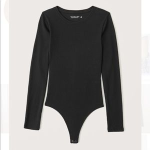 Long-Sleeve Ribbed Bodysuit - Black